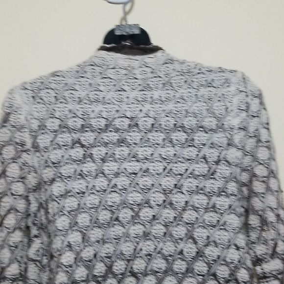 Time & Tru White and Black Cardigan Sweater Sz Medium - Picture 7 of 8